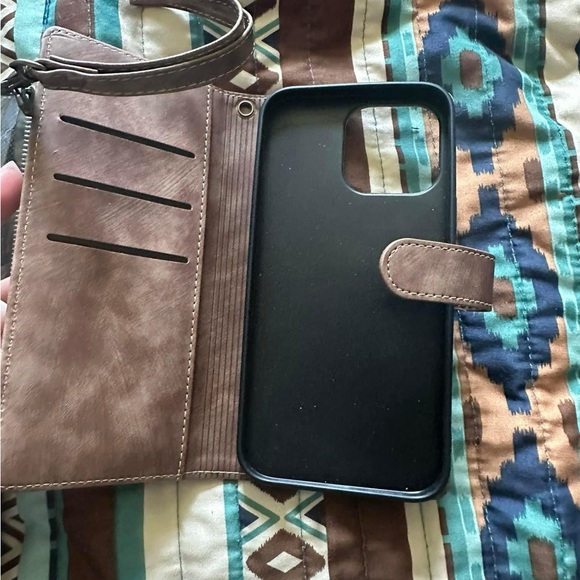 iPhone 14 Pro Max case - Picture 2 of 4